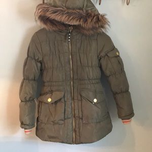 London Fog Girls Winter Coat. Size 10/12
